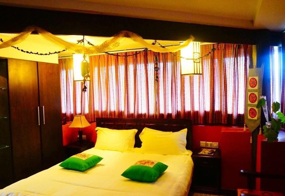 Lijiang Wangjia Courtyard Inn Екстериор снимка