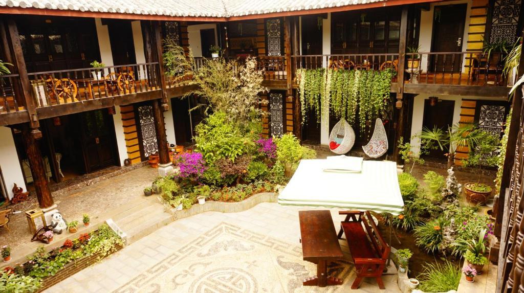 Lijiang Wangjia Courtyard Inn Екстериор снимка