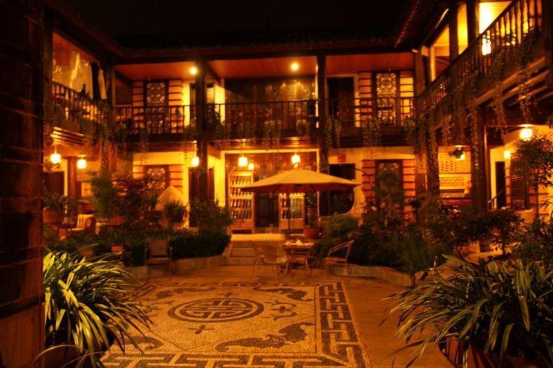 Lijiang Wangjia Courtyard Inn Екстериор снимка