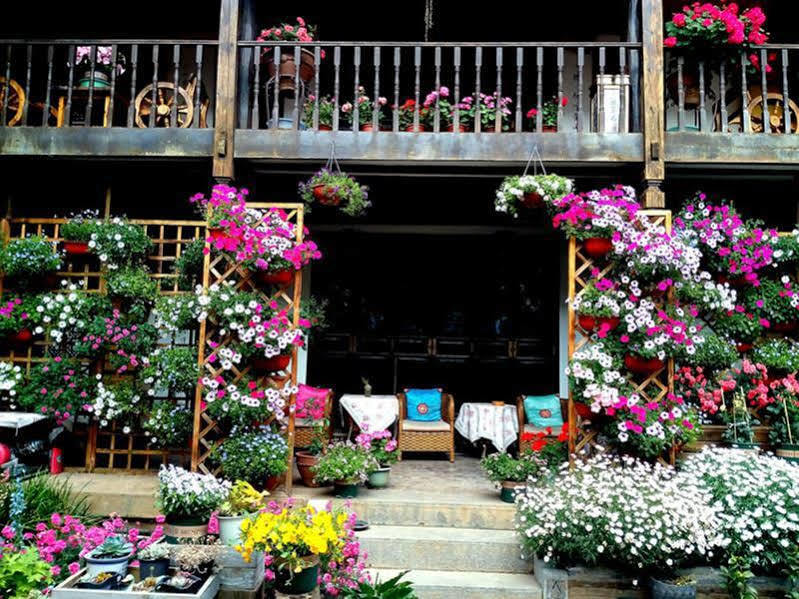 Lijiang Wangjia Courtyard Inn Екстериор снимка